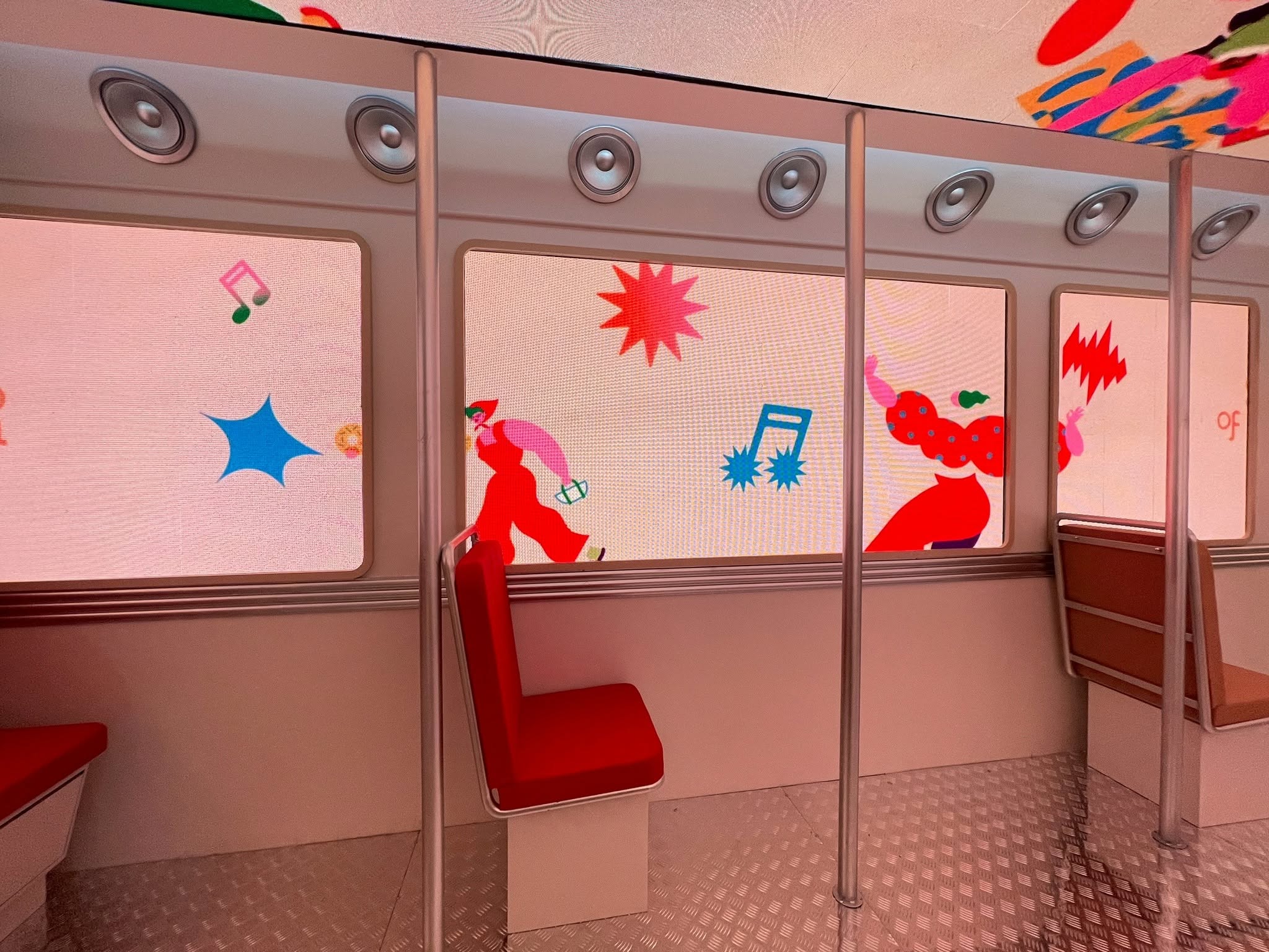 Immersive experience LED display and video control setup